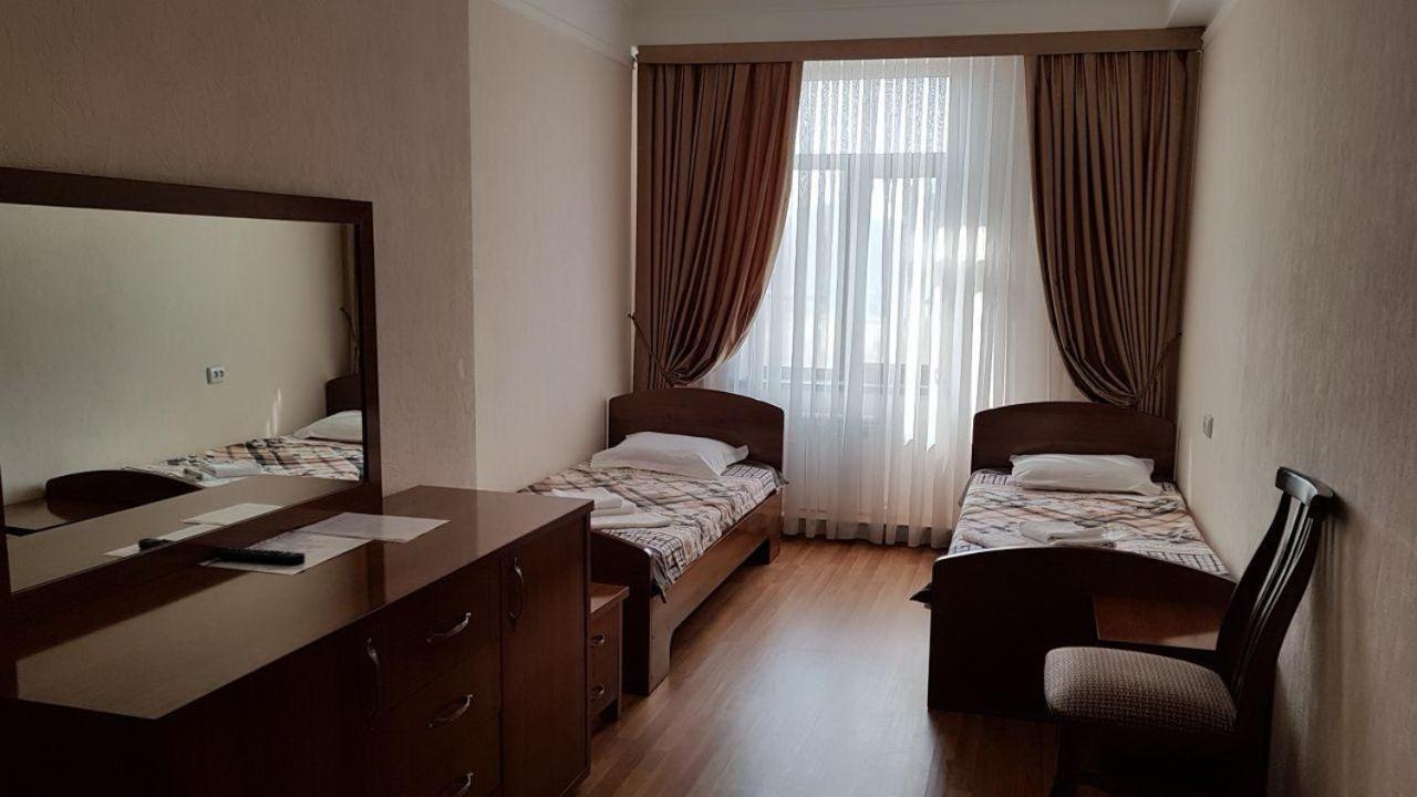 Gym Inn Tachkent Extérieur photo