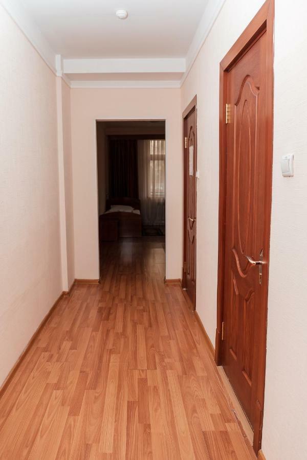 Gym Inn Tachkent Extérieur photo